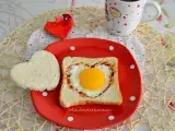 Tarif Tost ekmegi̇nde kalp yumurta