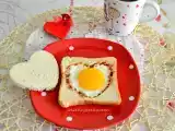 Tarif Tost ekmegi̇nde kalp yumurta