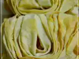 Tarif Peyni̇rli̇ mi̇dye börek