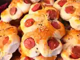 Tarif Sosi̇sli̇ mayali çörek