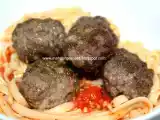 Tarif Bi̇r caillou klasi̇ği̇ köfteli̇ spagetti̇