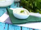 Tarif Tzatziki, yunan salatalık ve yoğurt sosu