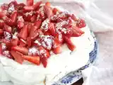 Tarif Kolay çilekli pavlova