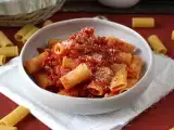 Tarif Pasta all'amatriciana, adım adım açıklanan geleneksel tarif