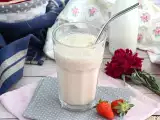 Tarif Çilekli ve vanilyalı milkshake