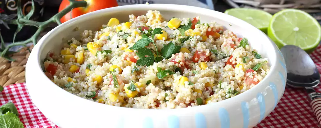 Tabbouleh aromalı kinoa salatası: ferahlatıcı ve daha da sağlıklı