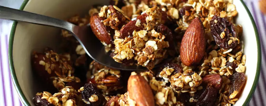 Kahvaltınızı gevrekleştirmek için airfryer ile granola express