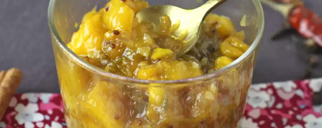 Ev yapımı mango turşusu: her şeyin yanında giden tatlı ve ekşi hint çeşnisi