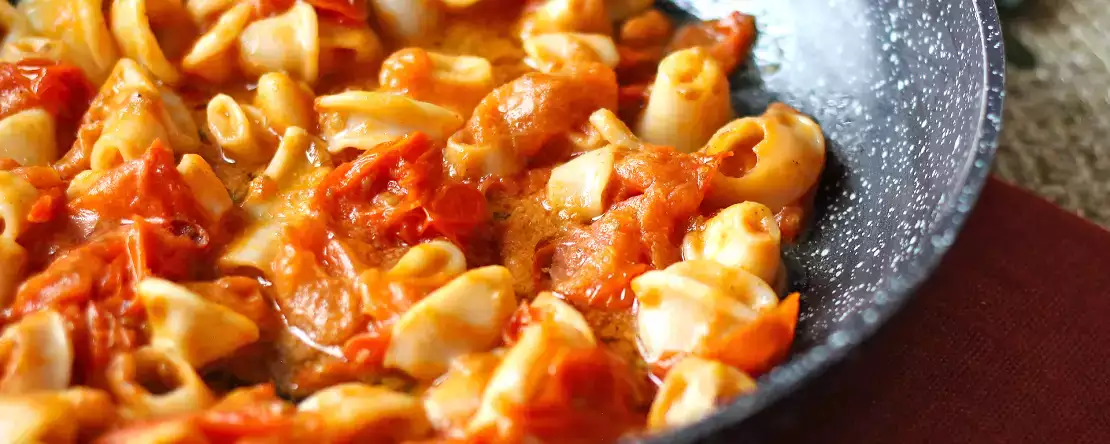 Kalamar sosu: makarna için mükemmel bir çeşni