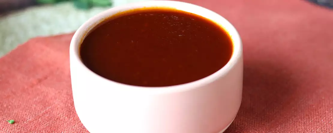 Ev yapımı tatlı-ekşi barbekü tarzı sos: kolay tarif, hemen hazır