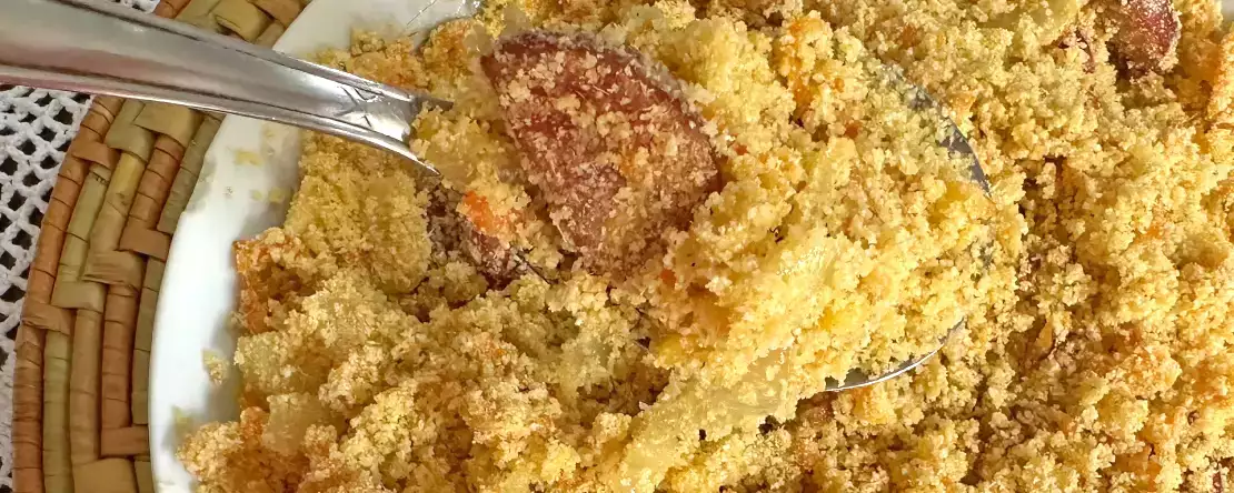 Yumurtalı ve havuçlu altın biberli farofa