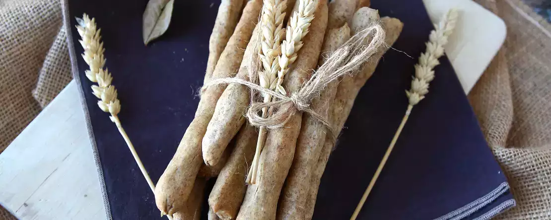 Hava fritözü ile ev yapımı gressinler