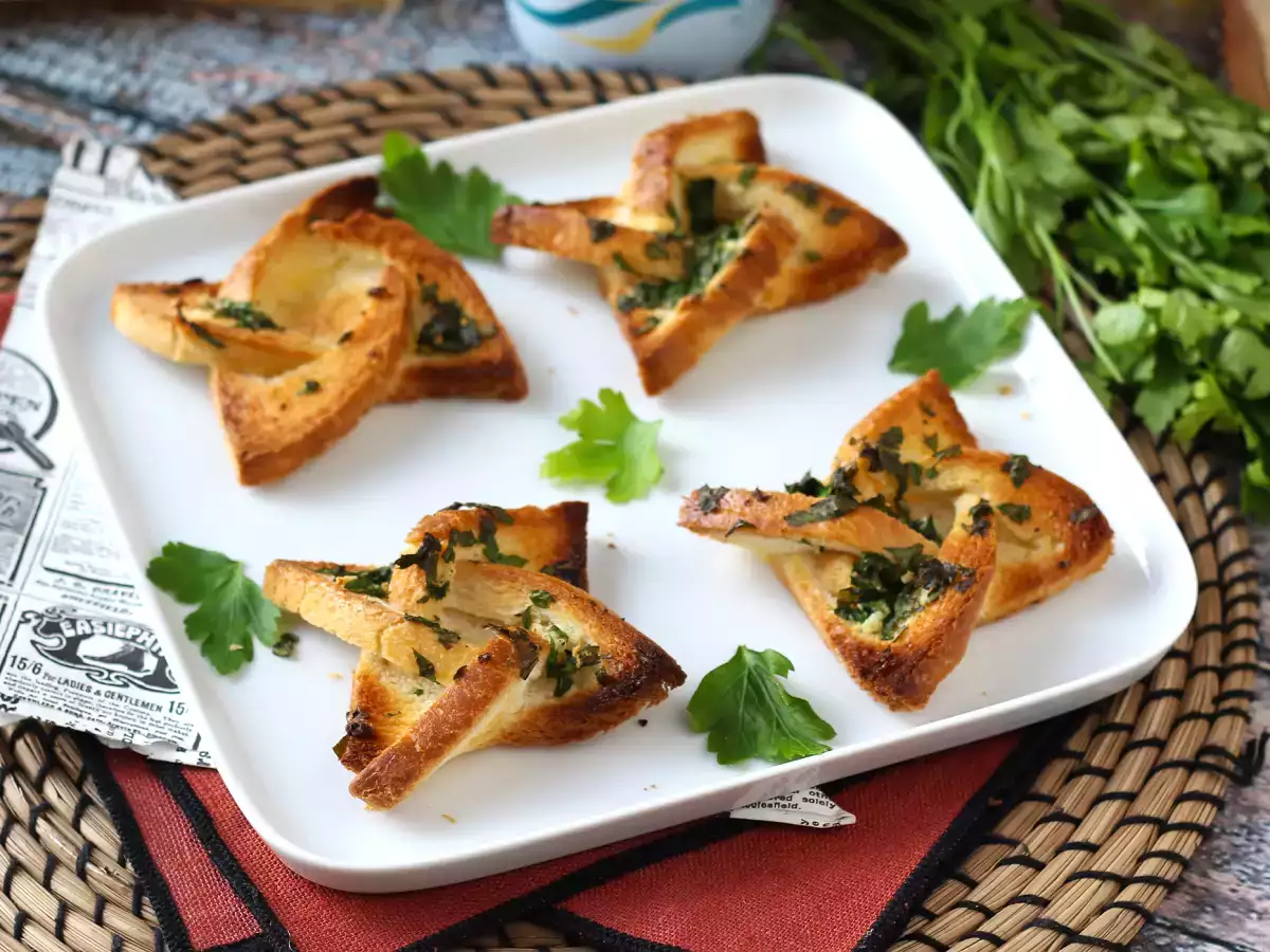 Tarif Sandviç ekmeği ile sarımsaklı ekmek yıldız stili