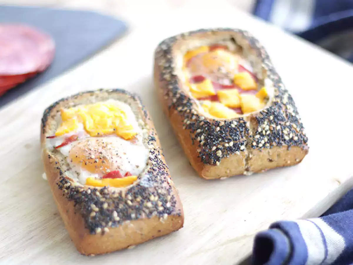 Tarif Chorizo ve peynirli yumurta tekneleri