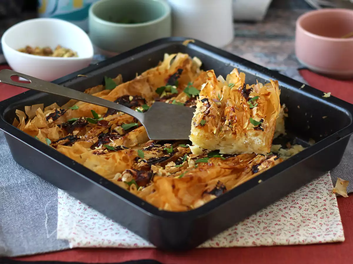 Tarif Keçi peynirli ve ballı tuzlu kırışık kek