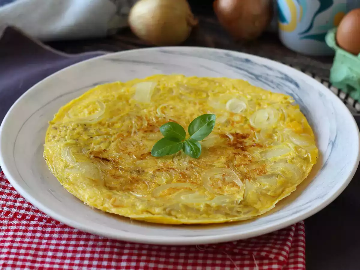 Tarif Soğanlı omlet, lezzetli ve hazırlaması kolay bir tarif