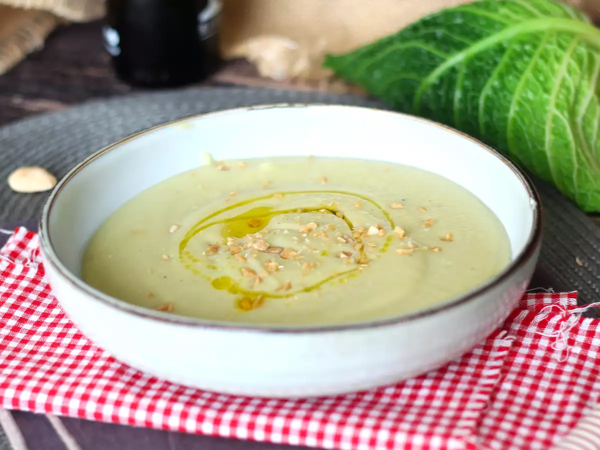 Tarif Hızlı pişiricide kremalı lahana ve patates çorbası