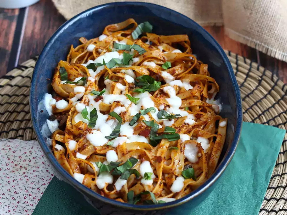 Tarif Tagliatelle al forno, artık makarnayı değerlendirmek için israf karşıtı tarif