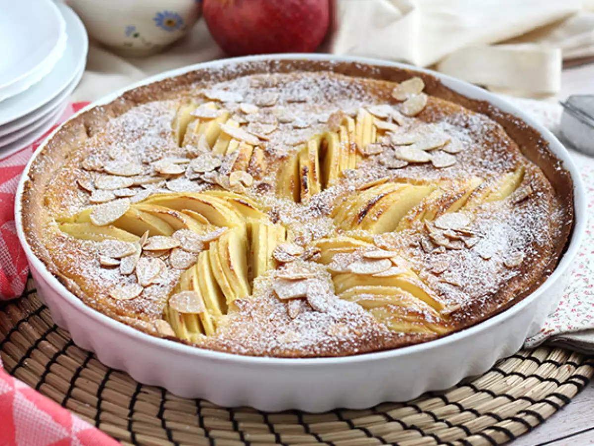 Tarif Elmalı ve bademli kek (tarte normande)