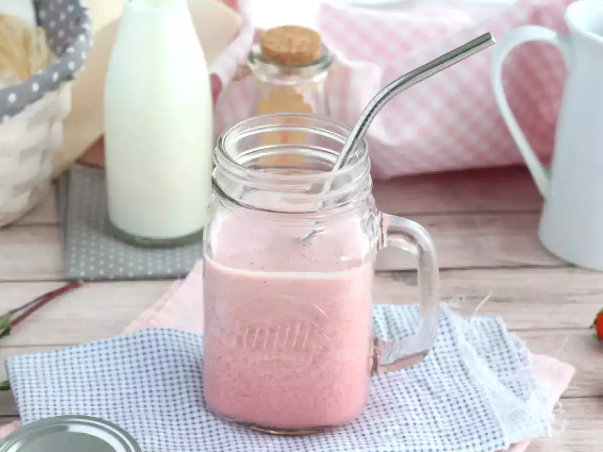 Tarif Vegan kırmızı meyveli milkshake