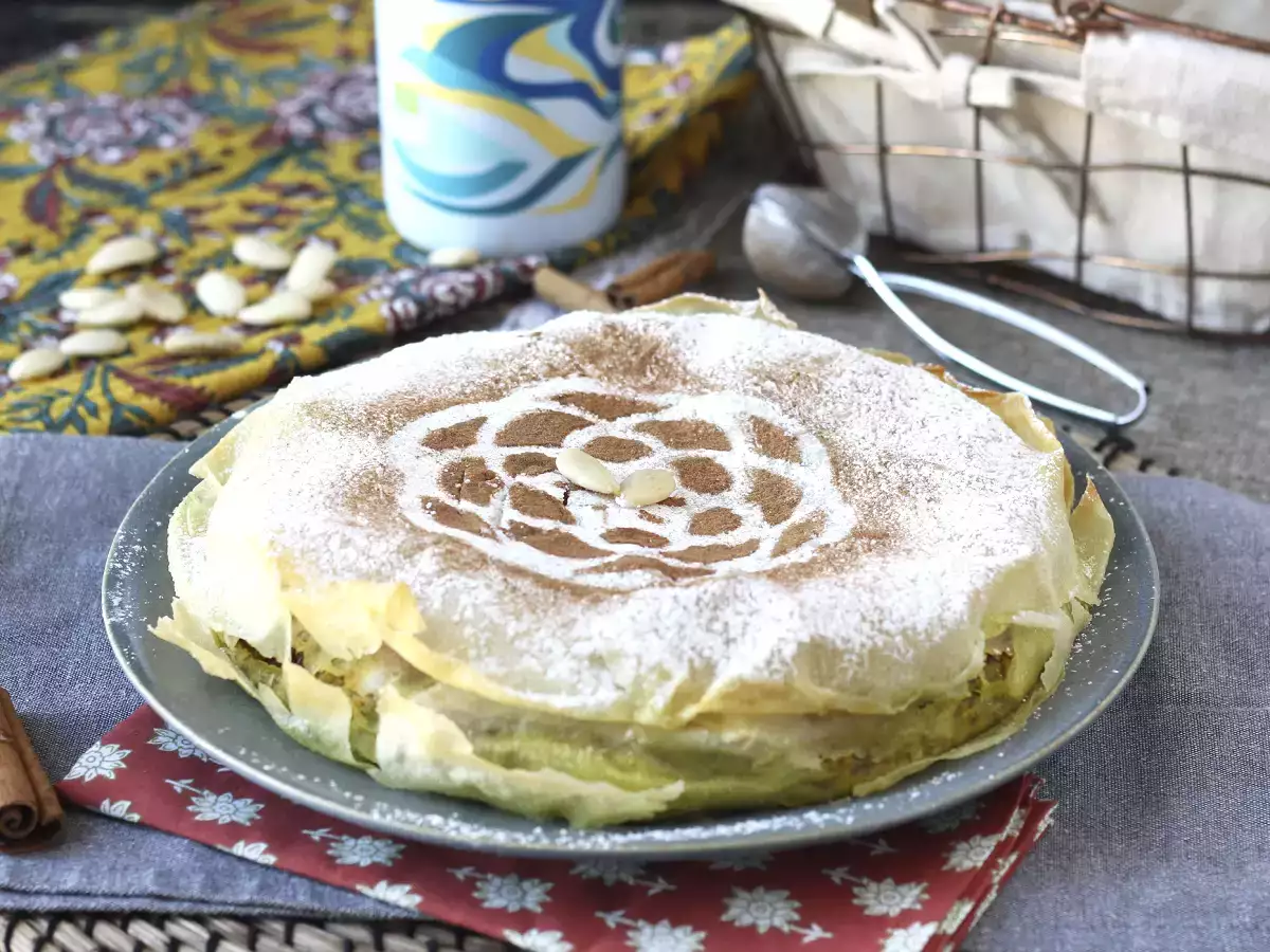 Tarif Tuğla hamurlu, tavuklu ve baharatlı geleneksel fas böreği