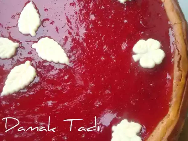 Tarif Böğürtlen soslu kaesekuchen / c.cake