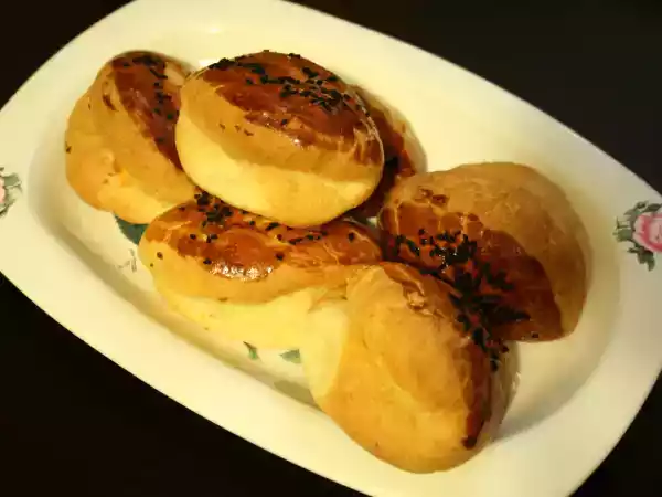 Tarif Peynirli pastane poğaçası