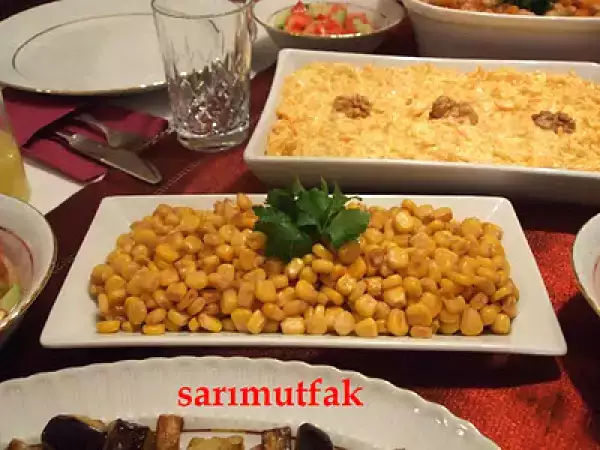 Tarif Akşam yemeği̇ sofrasi ve soya soslu misir