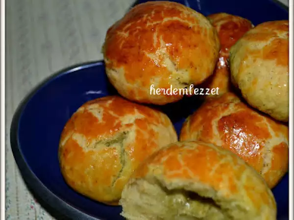 Tarif Pesto soslu peynirli poğaça
