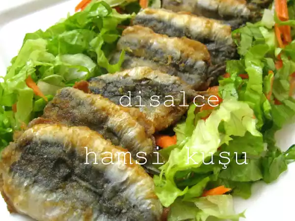 Tarif Firinda hamsi̇ buğulama ve hamsi̇ kizartmasi (hamsi̇ kuşu)