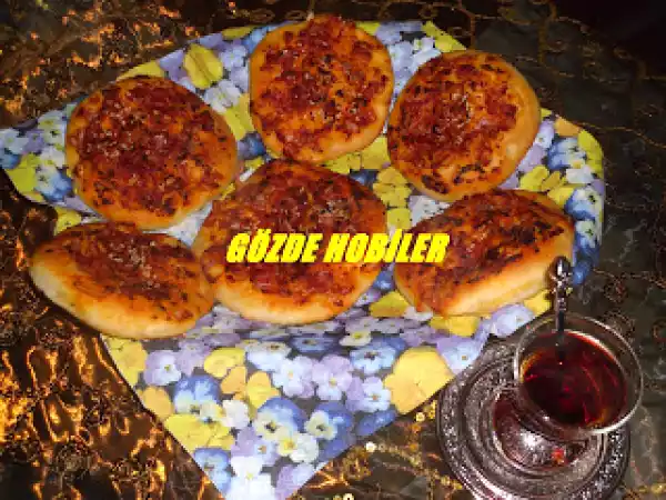 Tarif Mayali, bi̇berli̇ poğaça