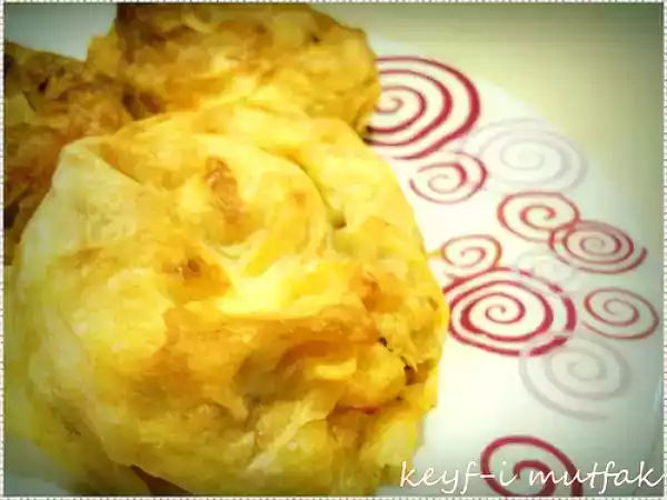 Tarif Patatesli̇ gül börek