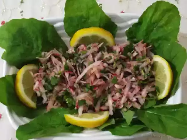 Tarif Rokalı turp salatası & i̇starvit tava