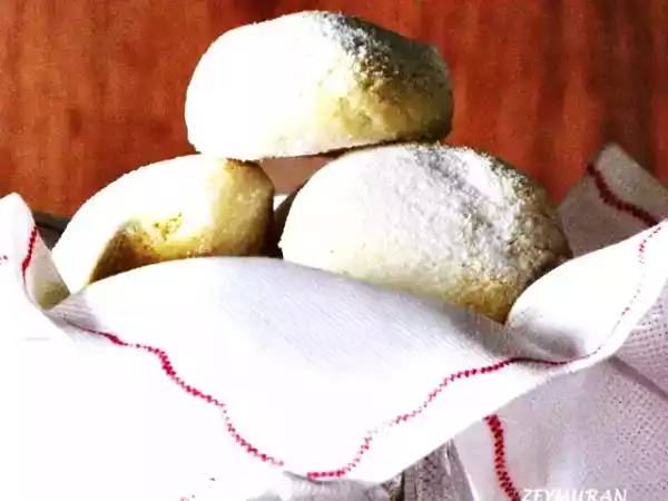 Tarif Pudra şekerli̇ kurabi̇ye