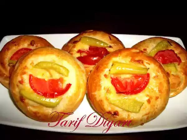 Tarif Peyni̇rli̇ açma pi̇zza