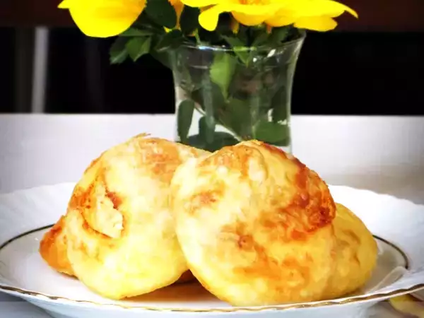 Tarif Patatesli̇ donmuş börek