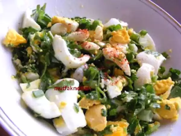 Tarif Evde lavaş yapımı ve yumurta salatası