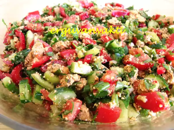 Tarif Sürk salatasi
