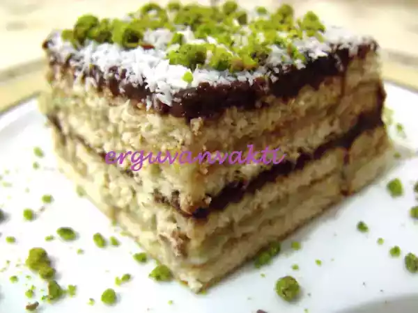 Tarif Pudi̇ngli̇ bi̇sküvi̇li̇ prati̇k pasta