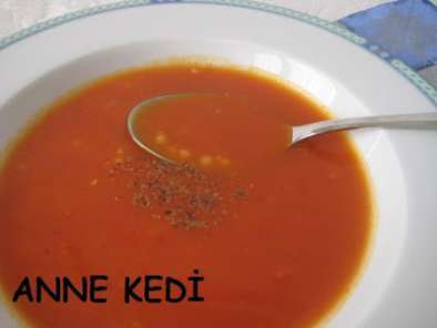 Tarif Karamelize soğanlı domates çorbası