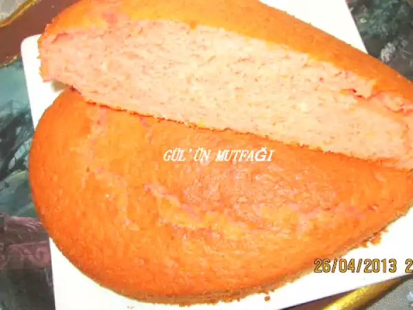 Tarif Çi̇lek pudi̇ngli̇ kalp kek