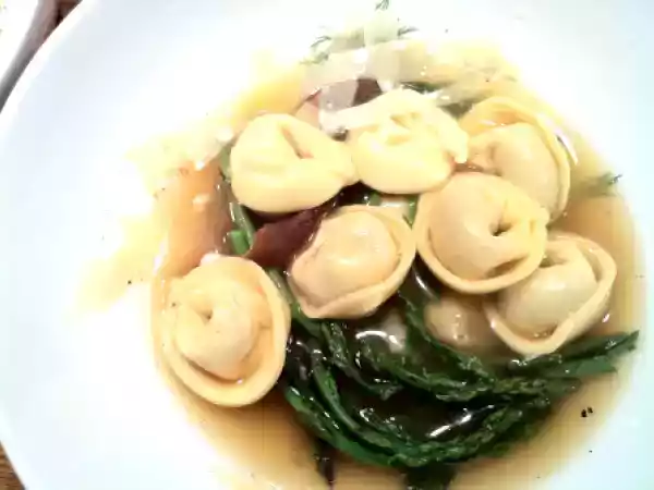 Tarif Tortellini in brodo