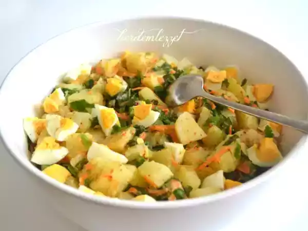 Tarif Yumurtali patates salatasi