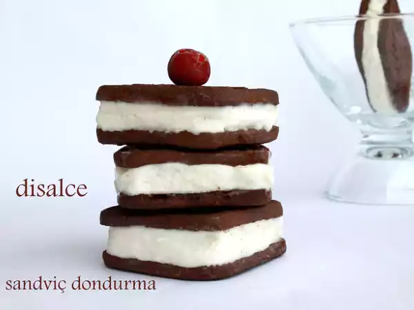 Tarif Sandvi̇ç dondurma