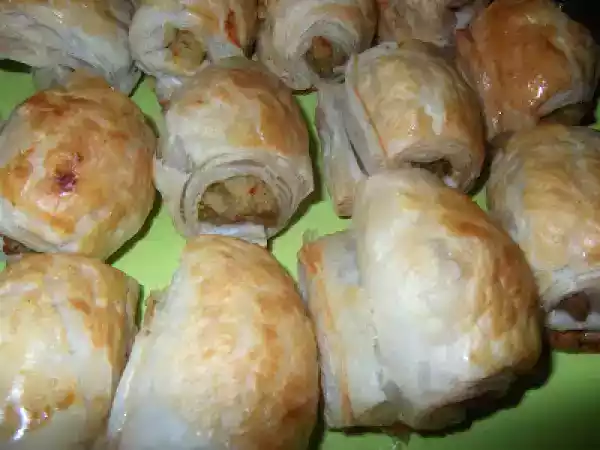 Tarif Patetesli̇ börek harci nasil hazirlanir