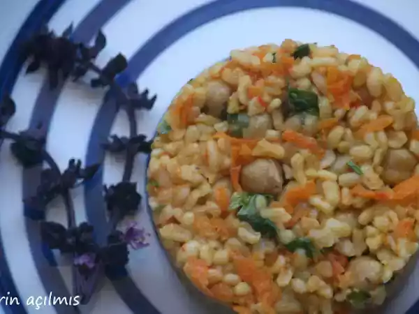 Tarif Nohutlu bulgur pilavı.........