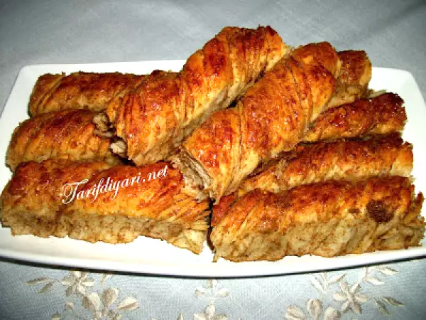 Tarif Haşhaşli burma çörek