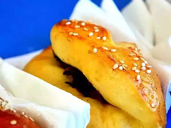 Tarif Kiymali ni̇şastali poğaça
