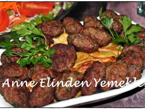 Tarif Prati̇k kuru köfte