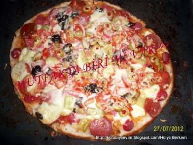 Tarif Ramazan pidesinden karisik pizza